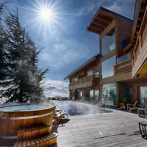 El Lodge, & Отель